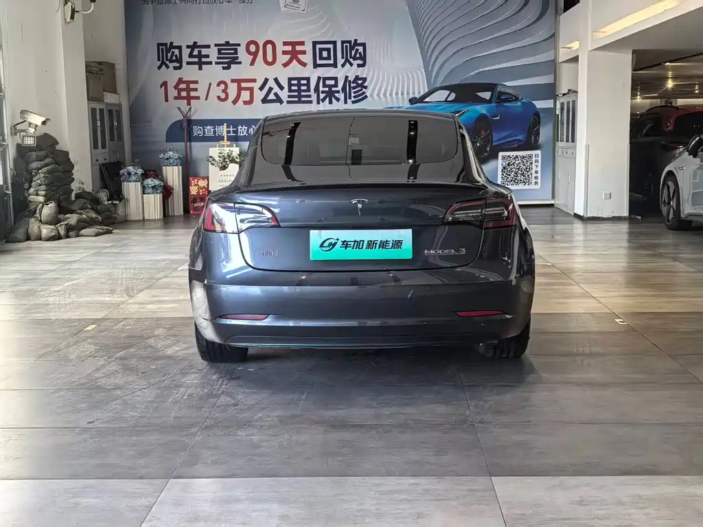 Tesla Model 3 — миниатюра 8
