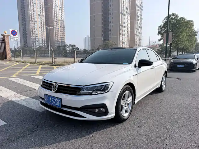 Volkswagen Lamando