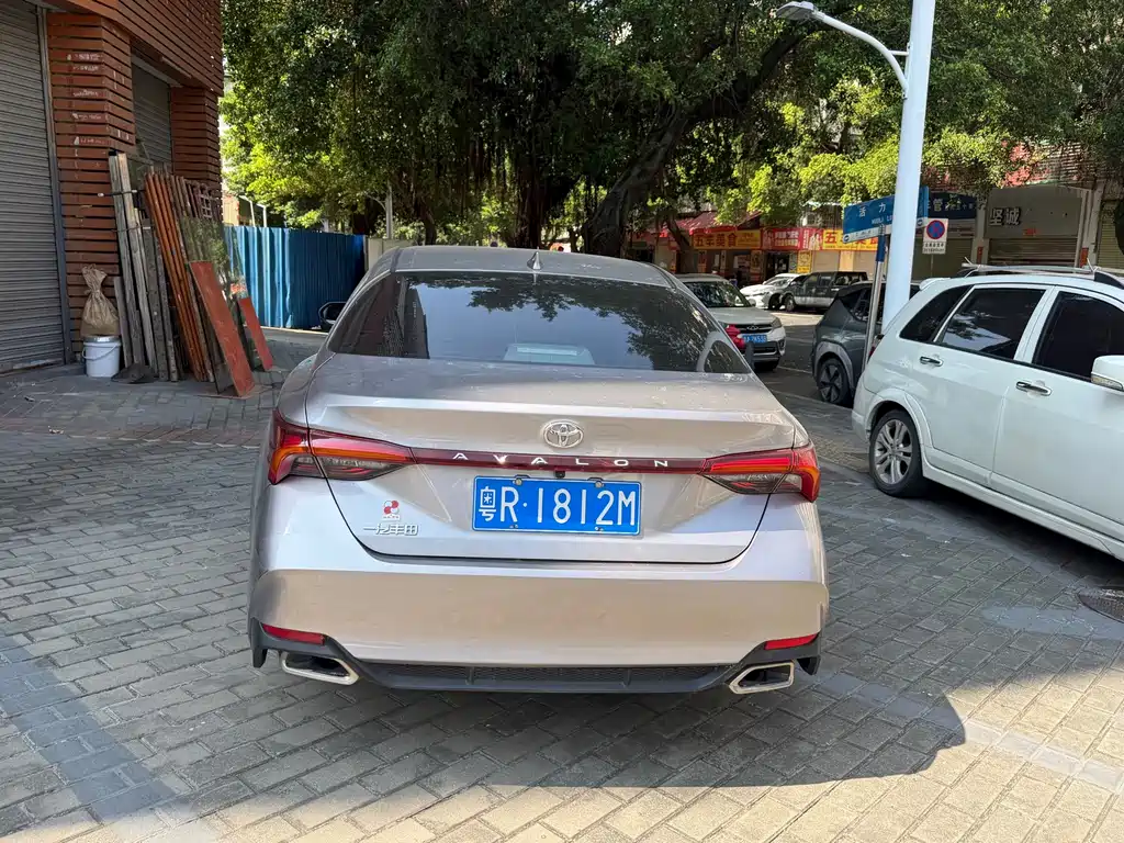 Toyota Avalon — миниатюра 5