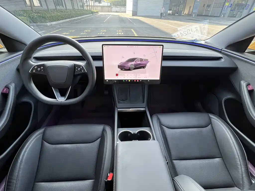 Tesla Model 3 — миниатюра 5