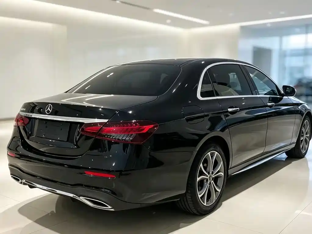 Mercedes-Benz E-Class — миниатюра 4