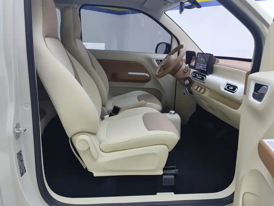 Wuling MINIEV — миниатюра 8