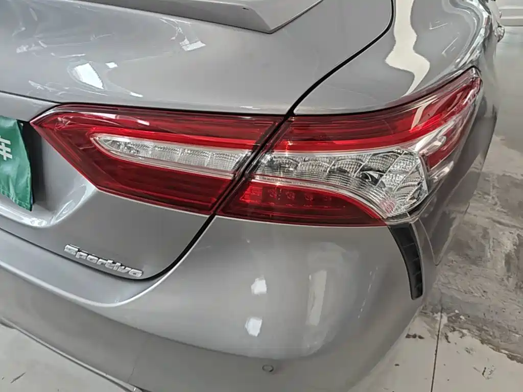Toyota Camry — миниатюра 8