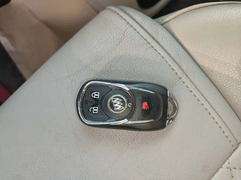 Buick GL8 — миниатюра 9