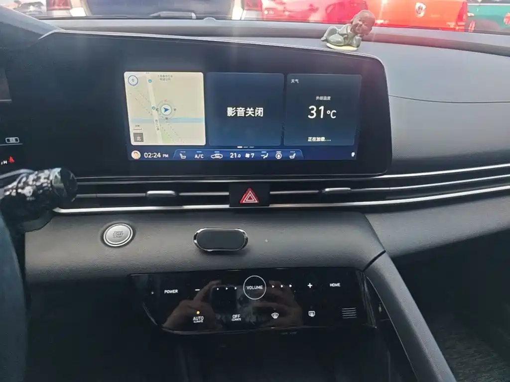 Hyundai Elantra — миниатюра 13