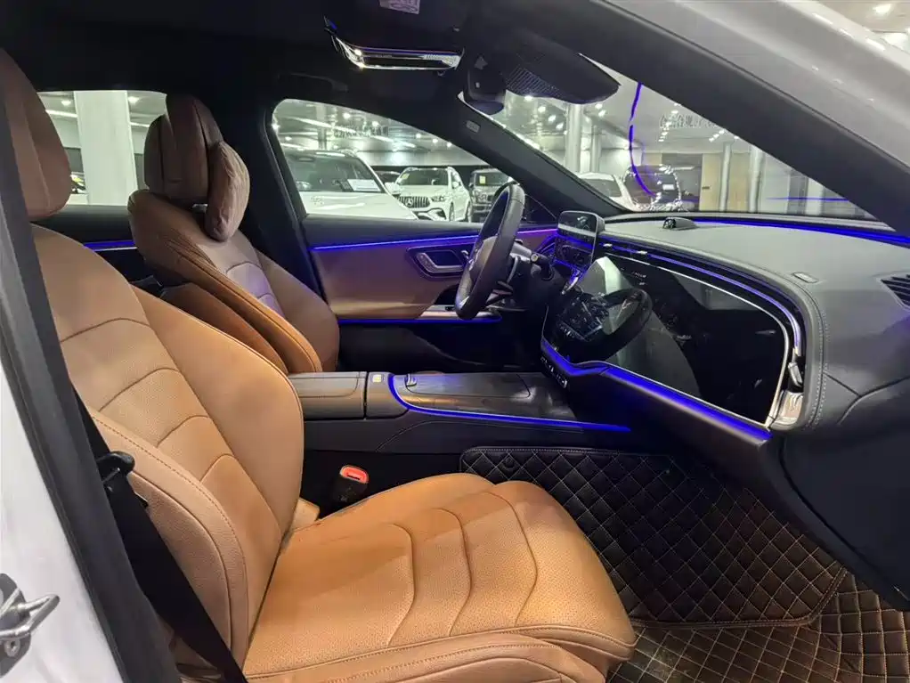 Mercedes-Benz E-Class — миниатюра 19