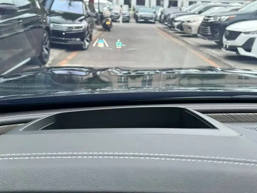 Hongqi H9 2020 3.0T мест