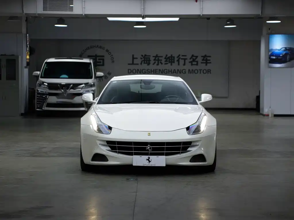 Ferrari FF — миниатюра 2