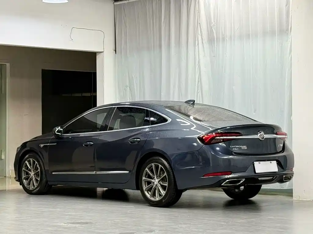 Buick LaCrosse — миниатюра 2
