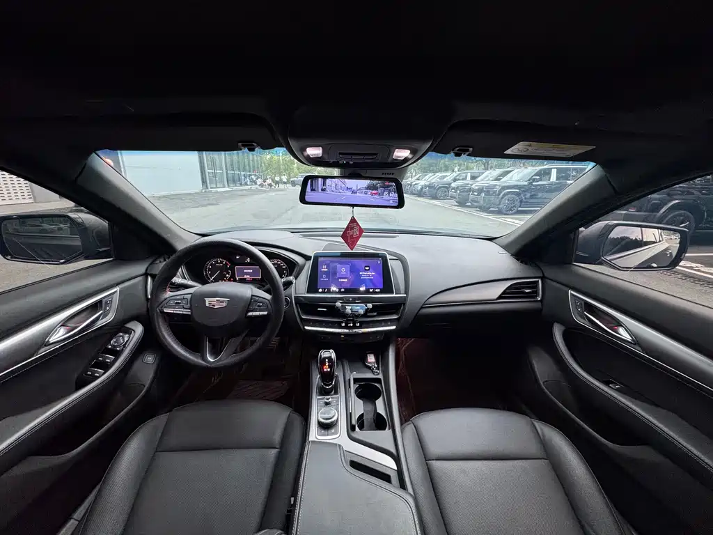 Cadillac CT5 — миниатюра 4