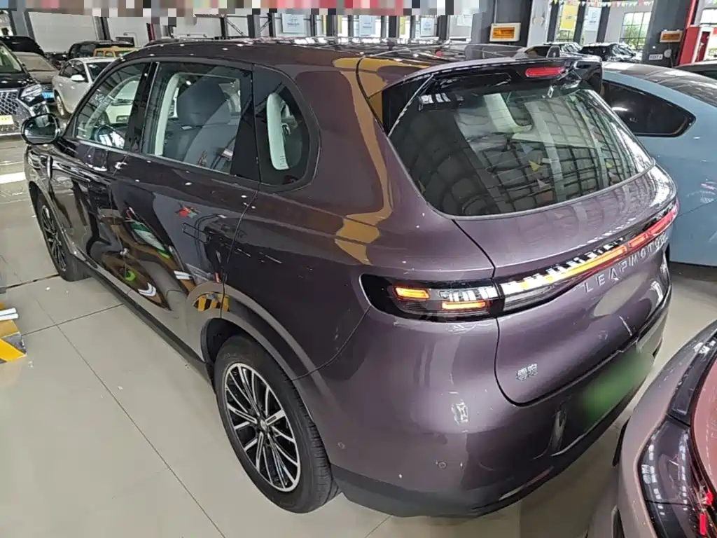 Leapmotor Leapmotor B10 — миниатюра 5
