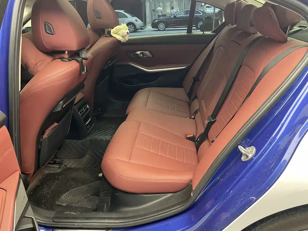 BMW 3 Series — миниатюра 11