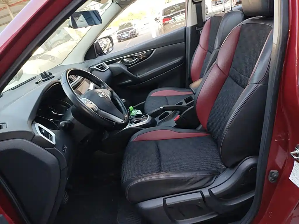 Nissan Qashqai — миниатюра 15