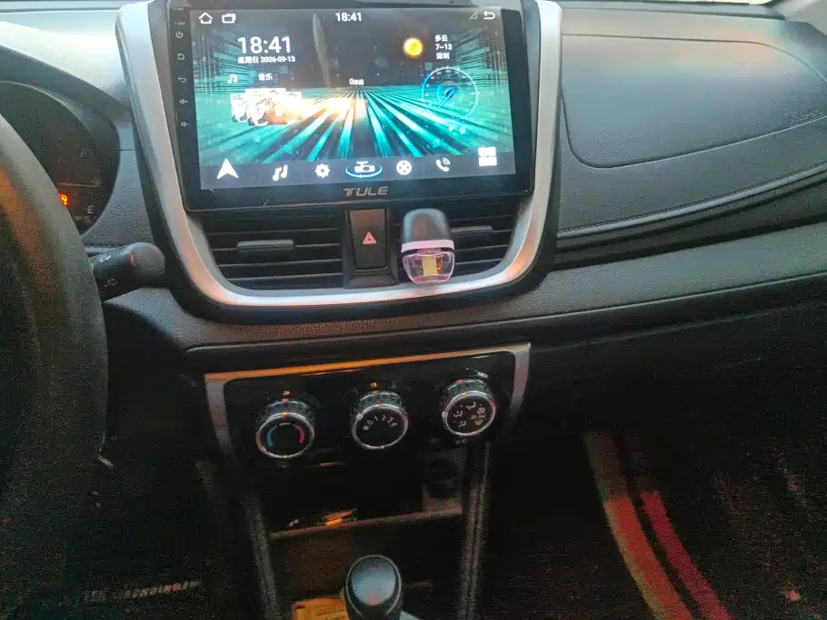 Toyota Yaris L — миниатюра 13