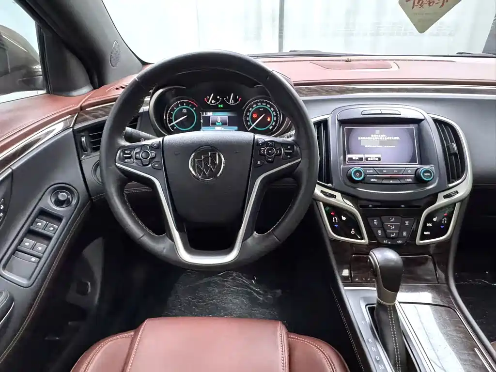 Buick LaCrosse — миниатюра 6