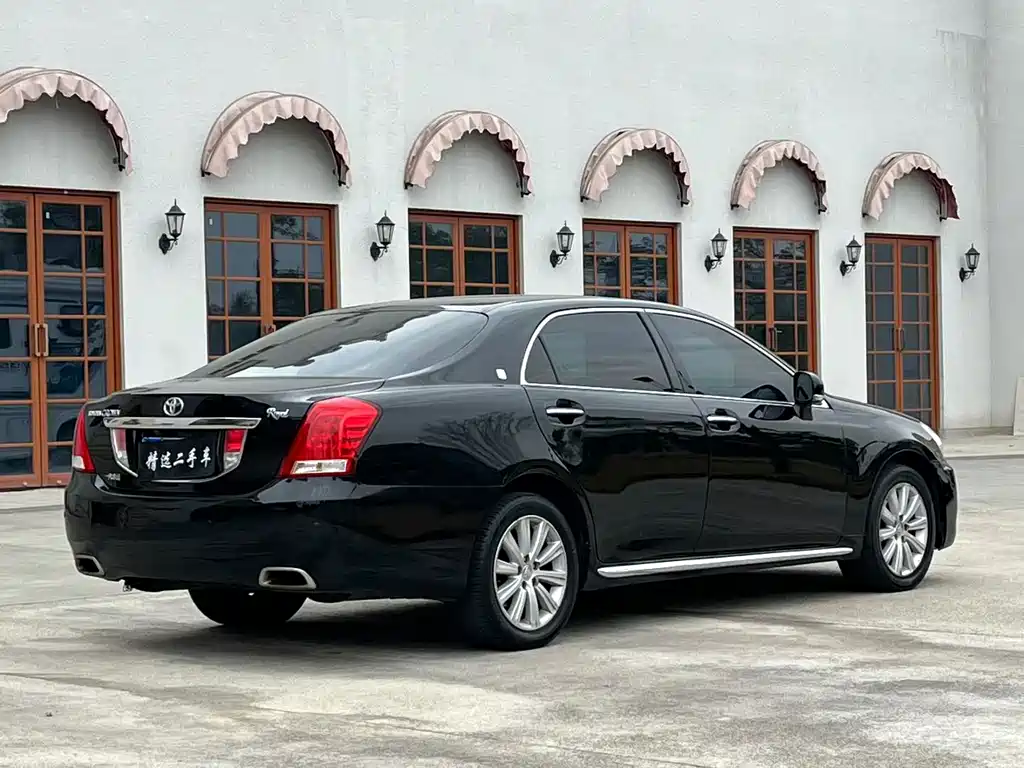 Toyota Crown 2011 2.5L Royal