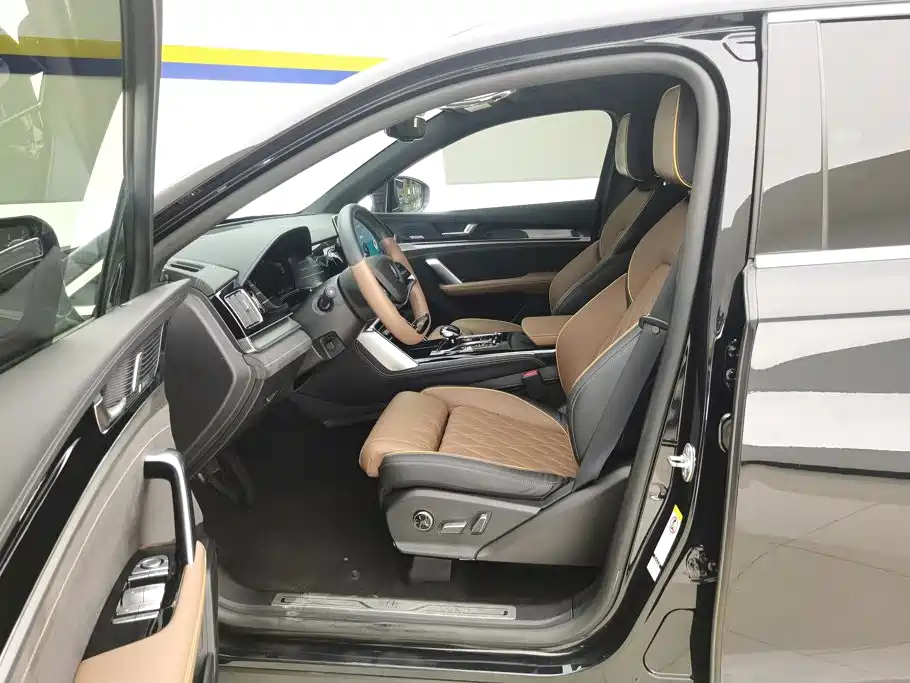 BYD Tang New Energy — миниатюра 9