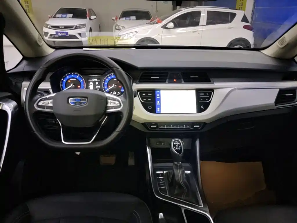 Geely Vision X3 — миниатюра 6