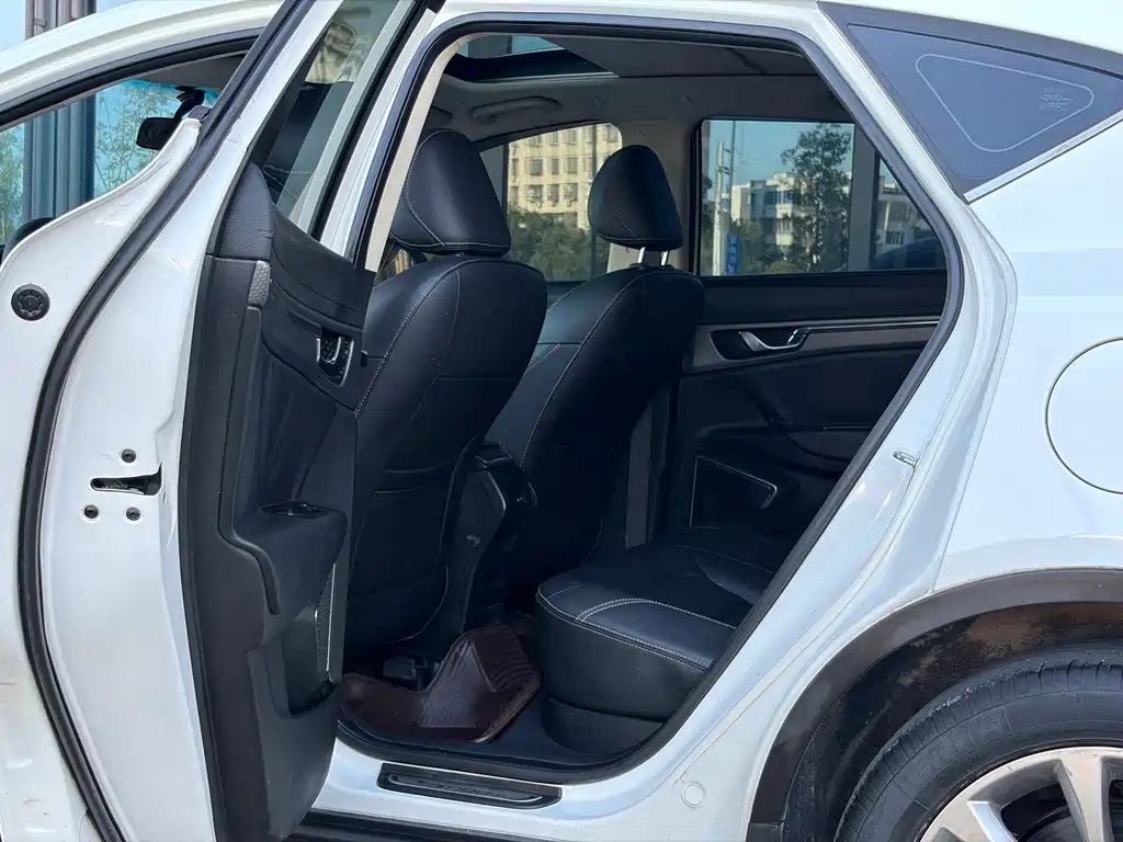 Geely Emgrand GS — миниатюра 7
