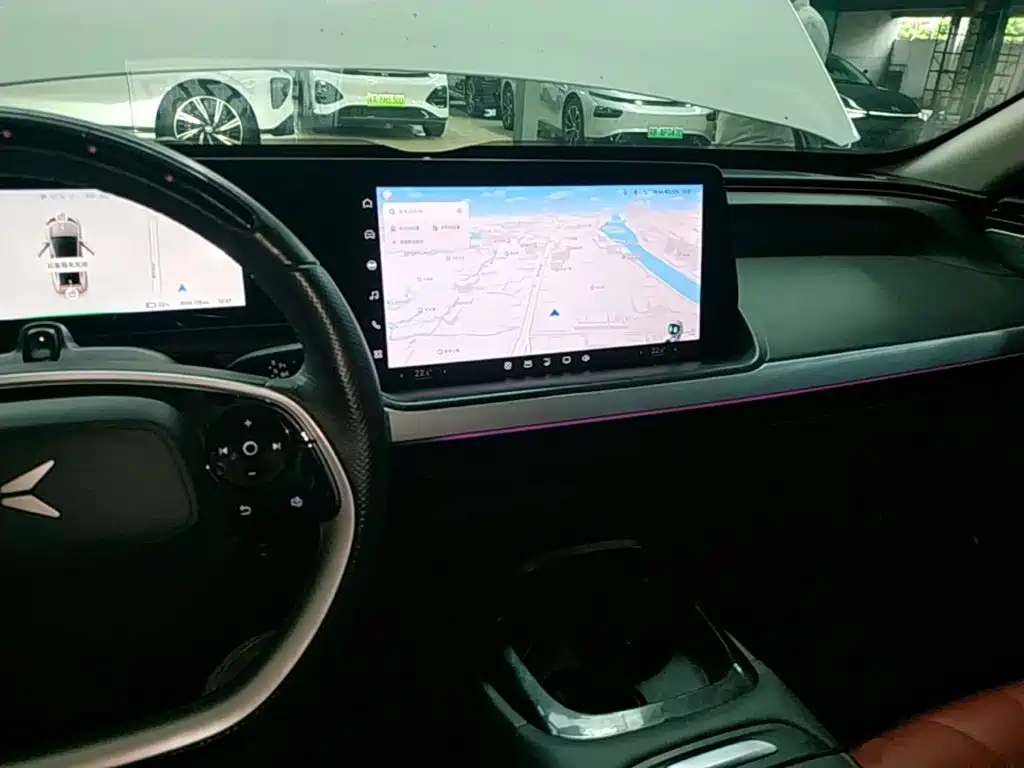 XPeng P7 — миниатюра 10