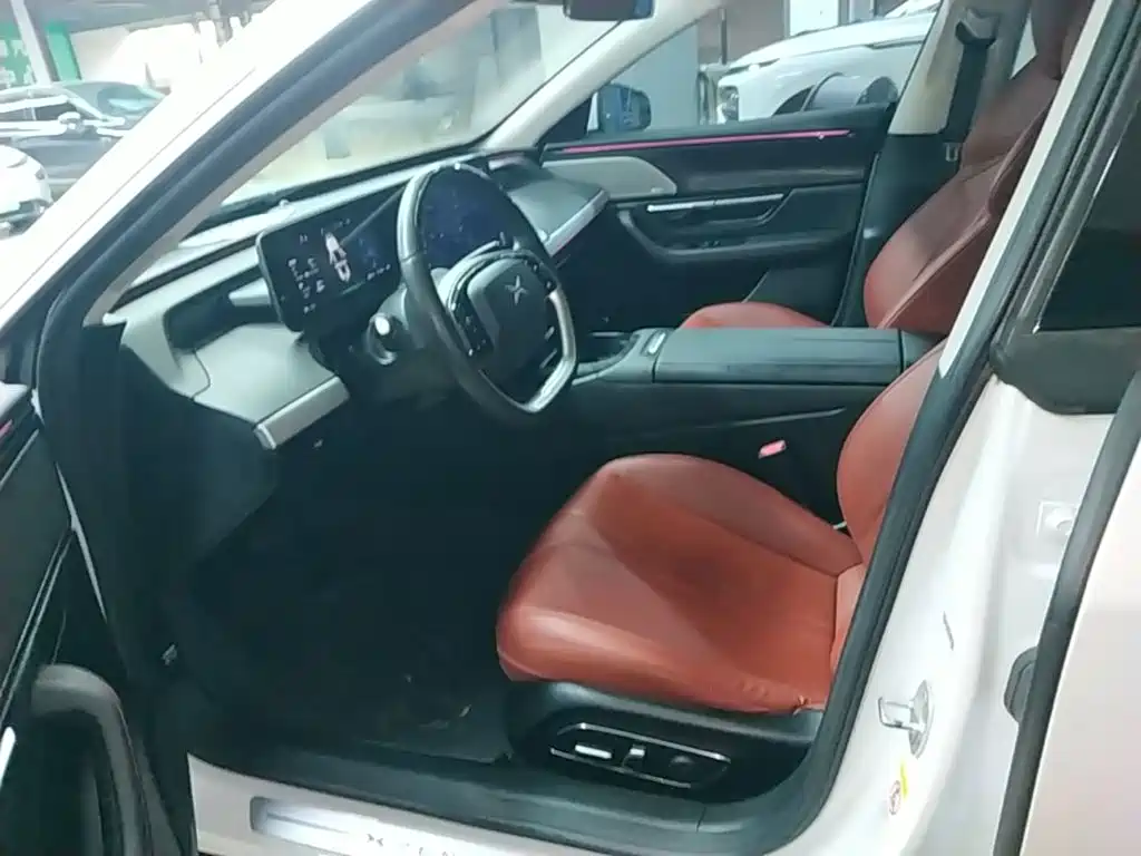 XPeng P7 — миниатюра 15
