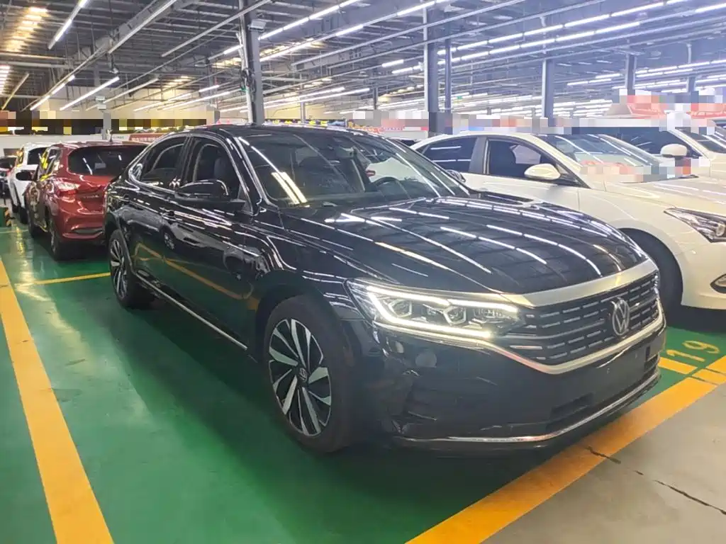 Volkswagen Passat 2023 330TSI Luxury