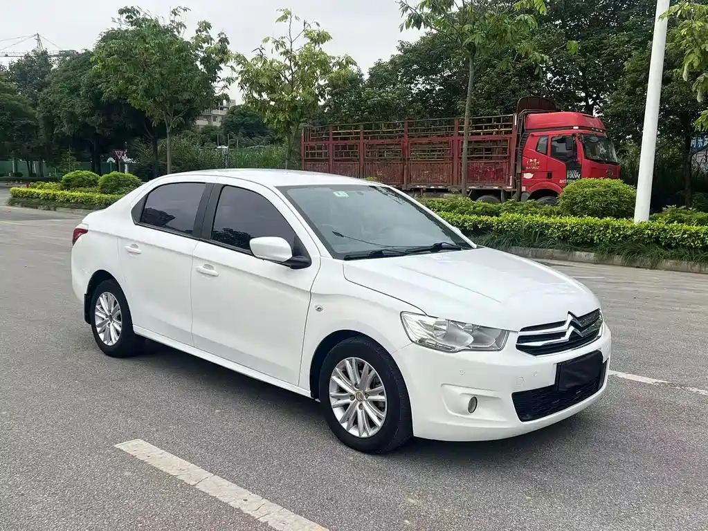 Citroen Elysee — миниатюра 3
