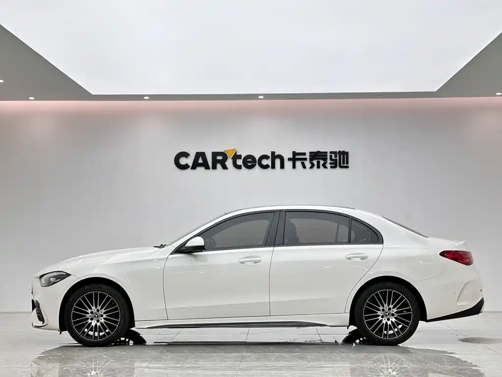 Mercedes-Benz C-Class — миниатюра 2