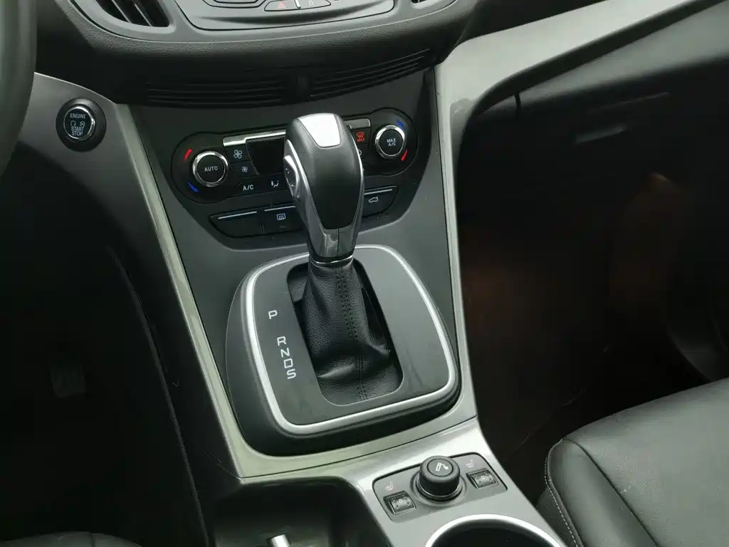 Ford Kuga — миниатюра 13