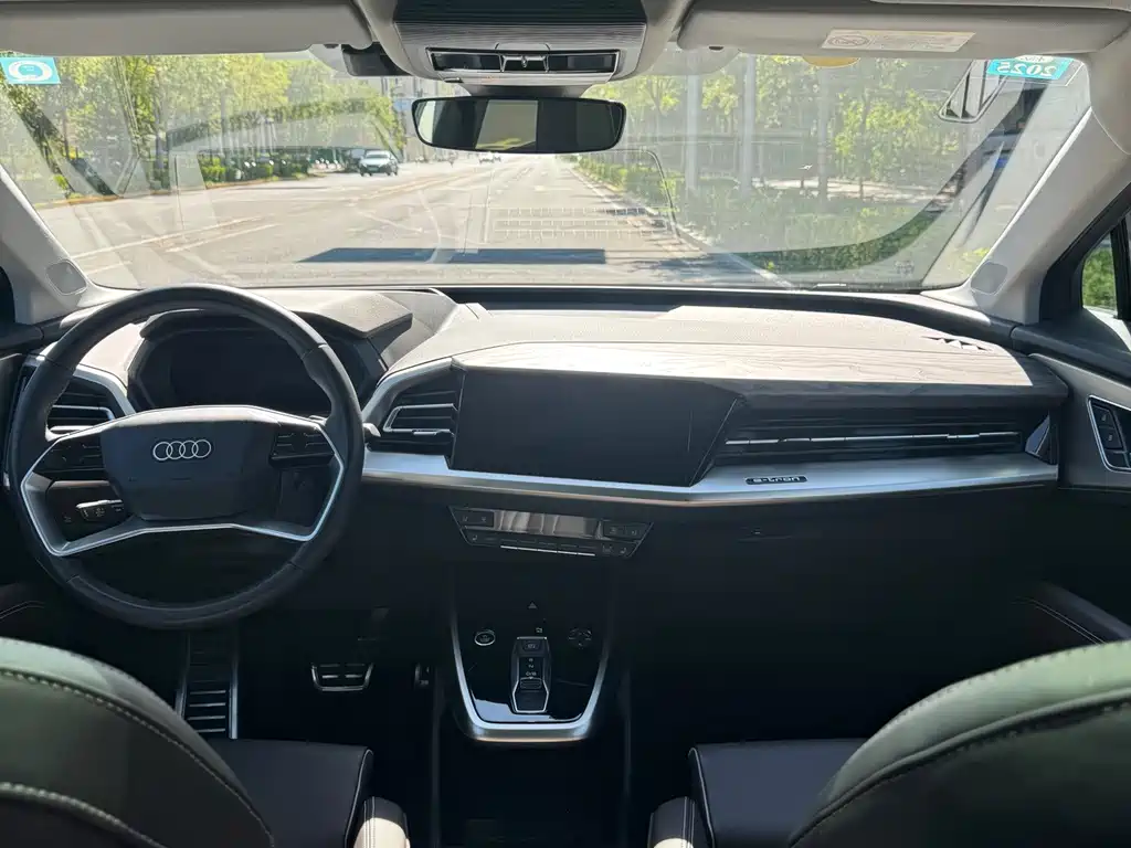Audi Q5 e-tron — миниатюра 22