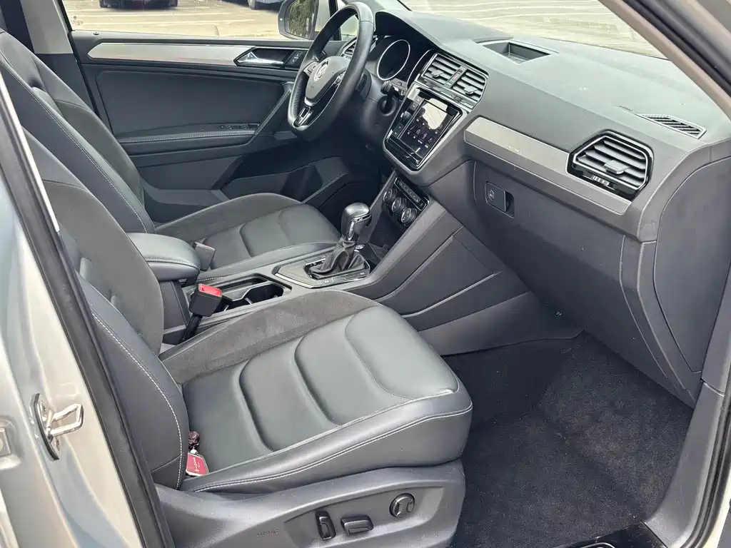 Volkswagen Tiguan L — миниатюра 6