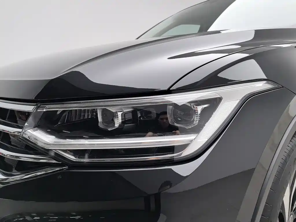 Volkswagen Tiguan L — миниатюра 7