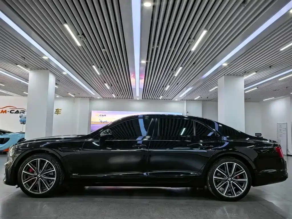 BENTLEY FLYING SPUR PLUG IN HYBRID