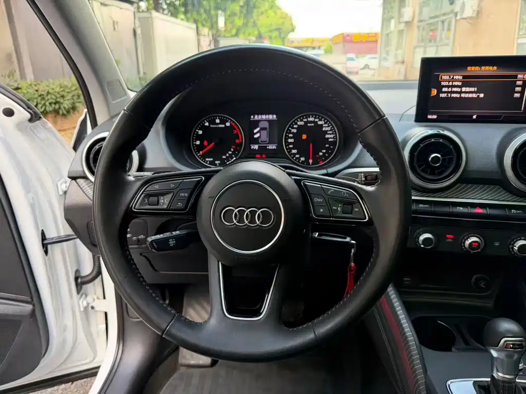 Audi Q2L — миниатюра 12