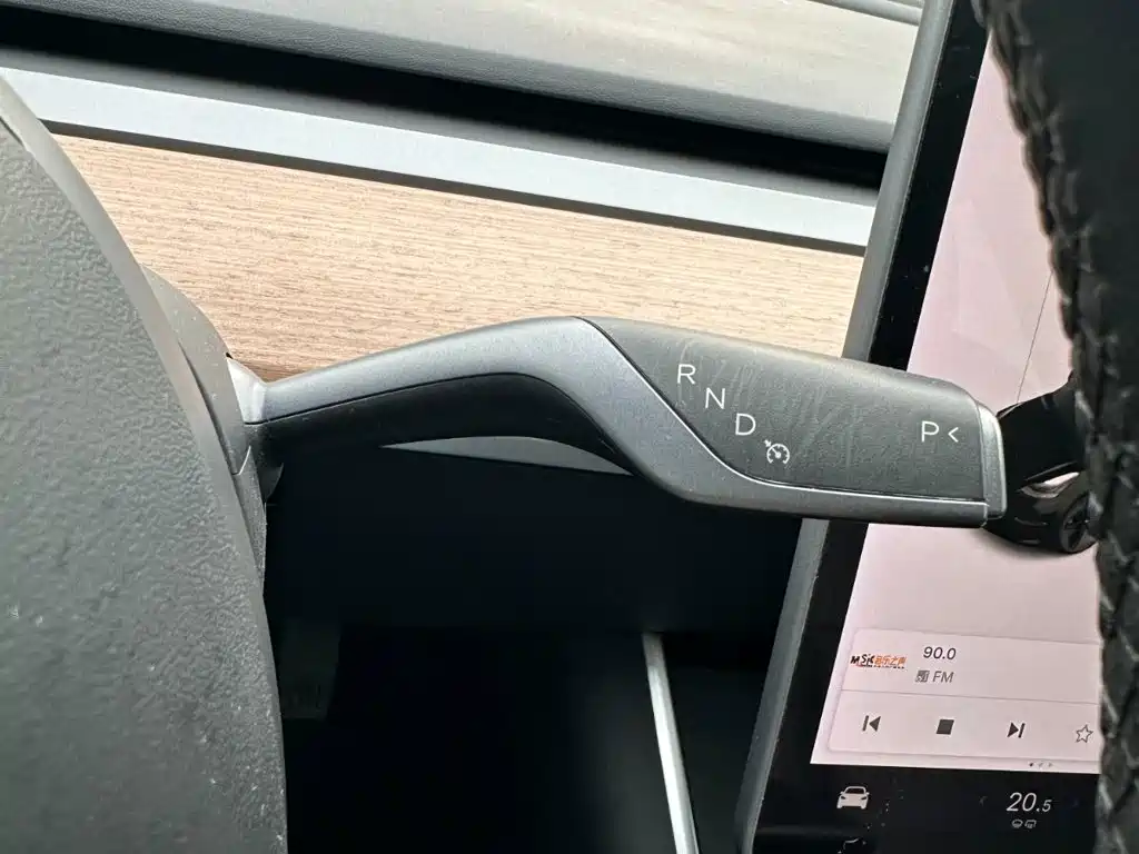 Tesla Model 3 — миниатюра 23