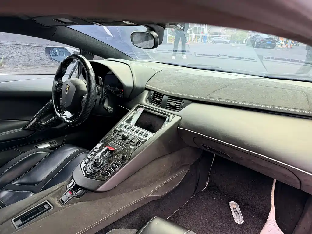 Lamborghini Aventador 2011 LP 700-4
