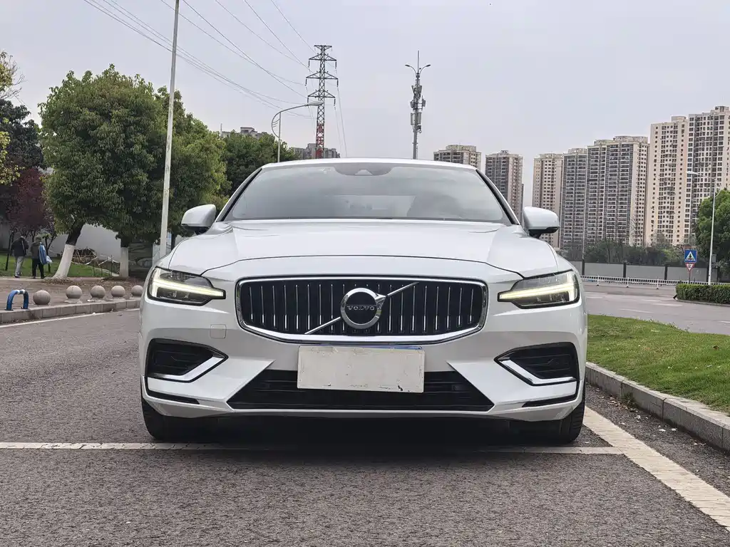 Volvo S60 2021