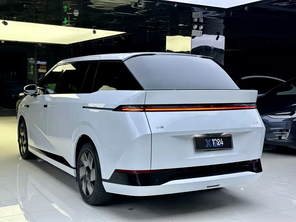 XIAOPENG X9