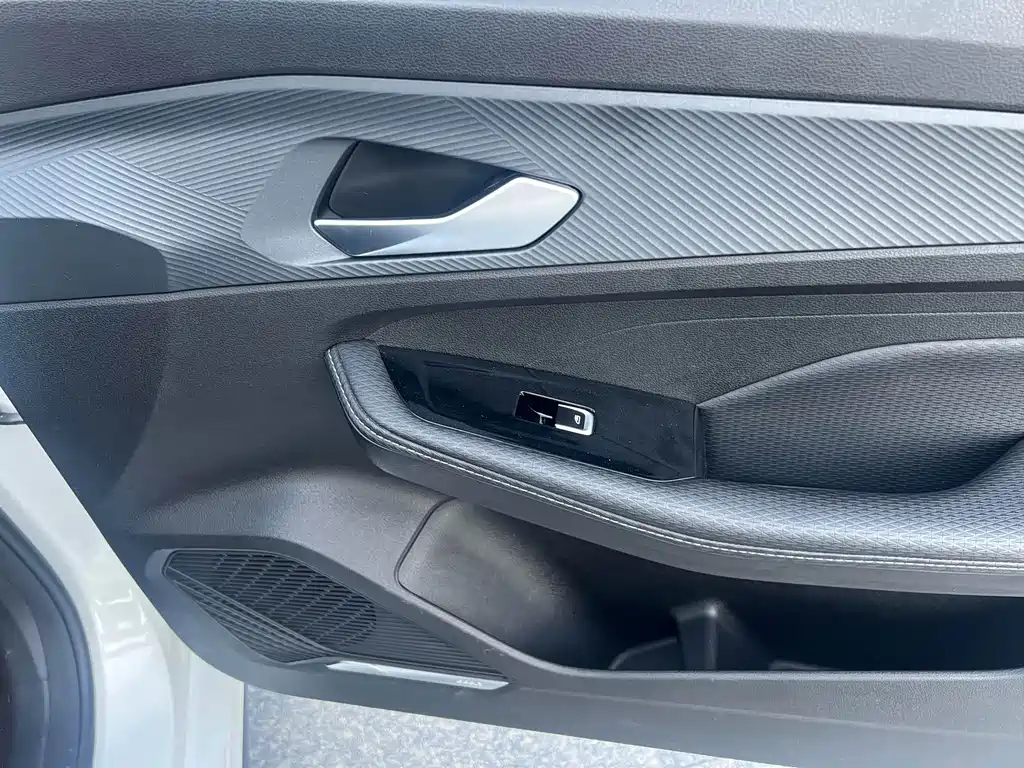 Geely Binrui — миниатюра 12