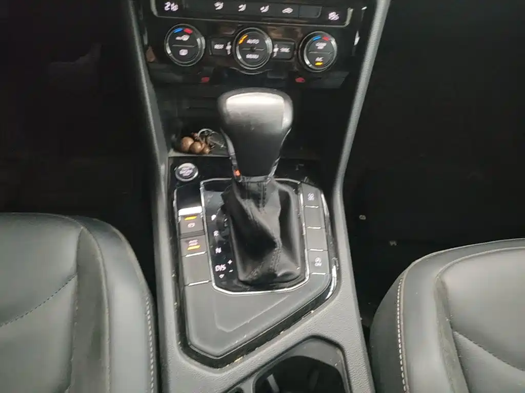 Volkswagen Tiguan L — миниатюра 14