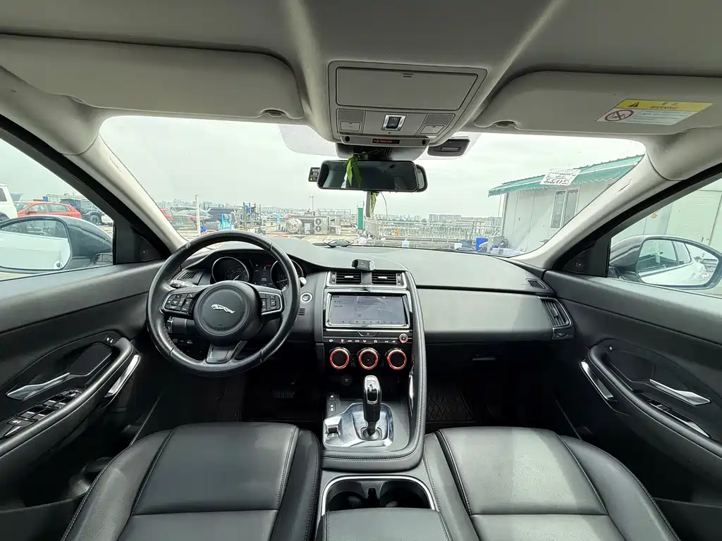 Jaguar E-Pace 2018 P200 V