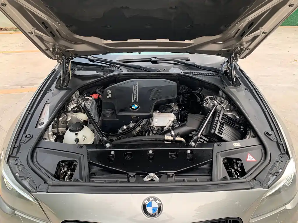BMW 5 Series — миниатюра 16