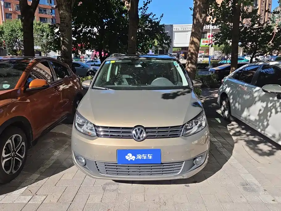 Volkswagen Touran — миниатюра 2