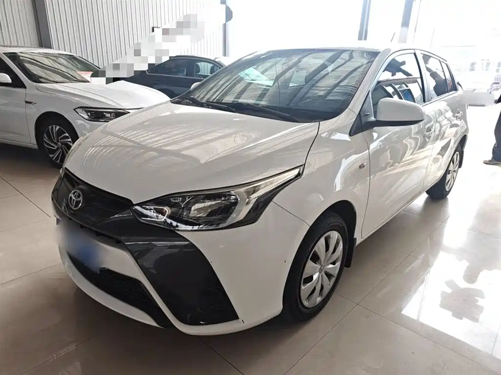 Toyota Yaris L 2020