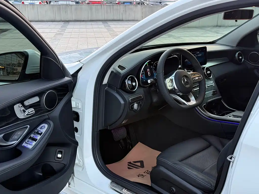 Mercedes-Benz C-Class — миниатюра 5
