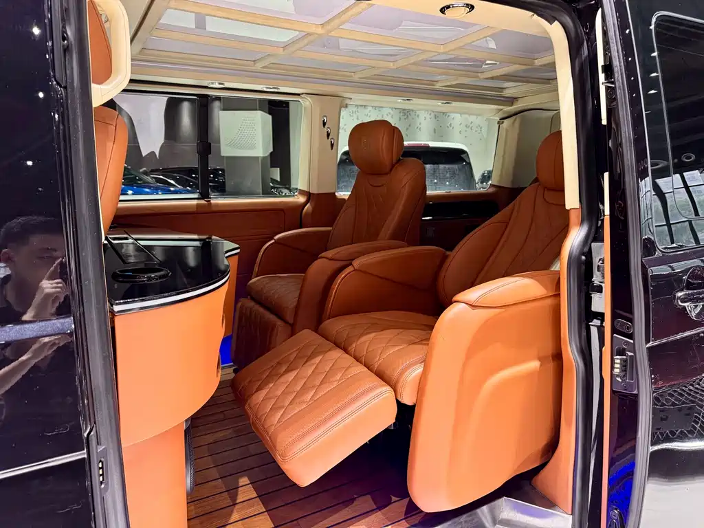 Volkswagen Caravelle — миниатюра 5