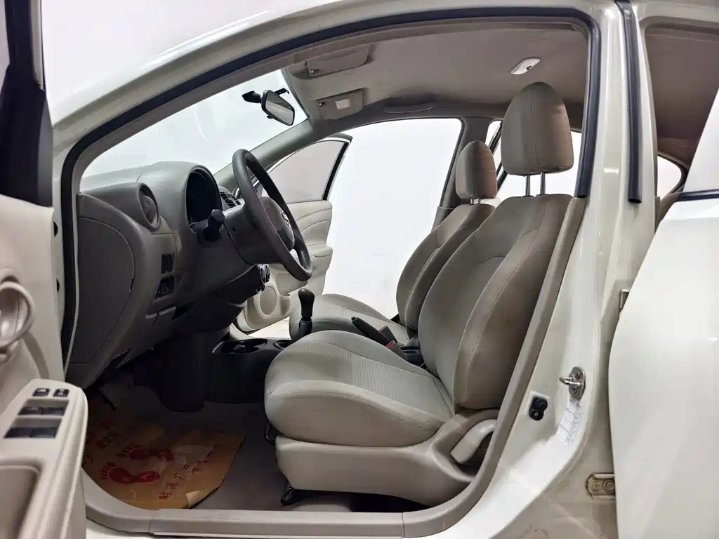 Nissan Sunny — миниатюра 10
