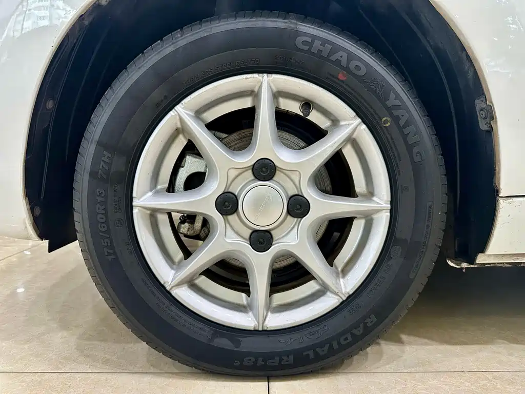 Roewe Clever — миниатюра 22