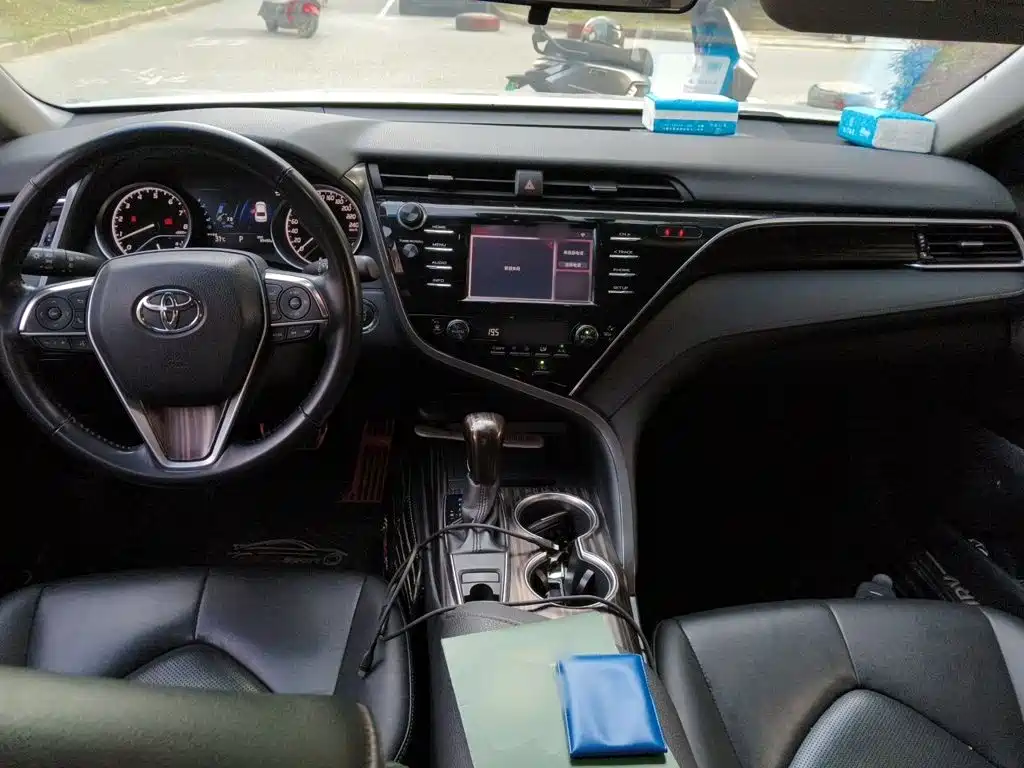 Toyota Camry — миниатюра 13