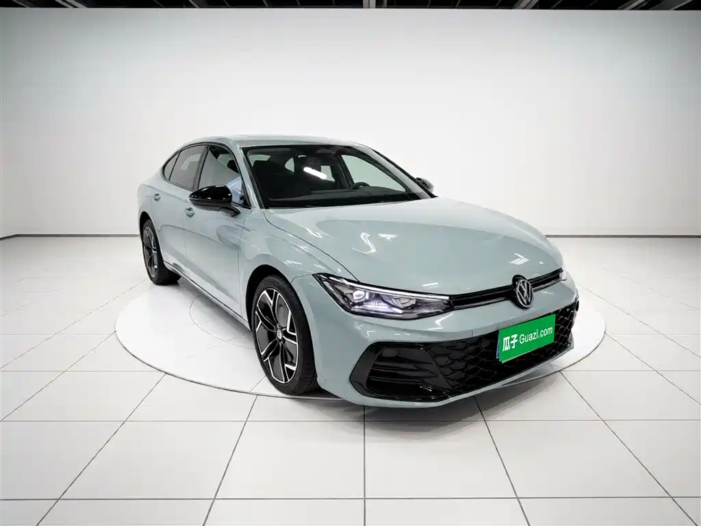 Volkswagen Passat 2025 Pro 380TSI